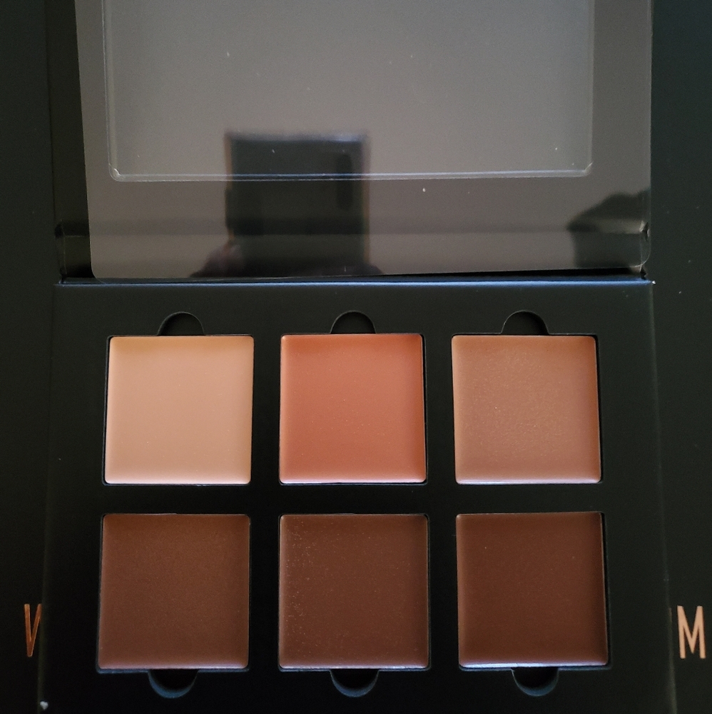 BNIB Anastasia Beverley Hills  Contour Palette